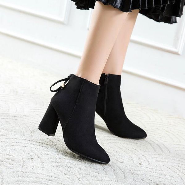 Big Size Elegant lady's short boots with side zipper velvet inside round head and thick heel, Black
Big Size Elegant lady's short boots with side zipper velvet inside round head and thick heel, Black