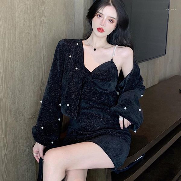 lucyever two-piece sets women fashion v-neck twisted shiner slip dress woman elegant pearl single breasted long sleeve coat lady1, Gray
lucyever two-piece sets women fashion v-neck twisted shiner slip dress woman elegant pearl single breasted long sleeve coat lady1, Gray