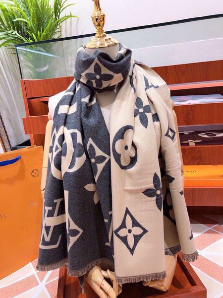 designer scarf vuitton louis scarf cashmere blend scarf fashion stamped letter brand scarfs for women popular scarfs 180*65, Blue;gray
designer scarf vuitton louis scarf cashmere blend scarf fashion stamped letter brand scarfs for women popular scarfs 180*65, Blue;gray