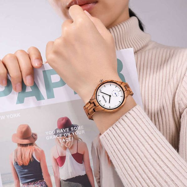 women's natural wood watch fashion, Slivery;brown 
women's natural wood watch fashion, Slivery;brown