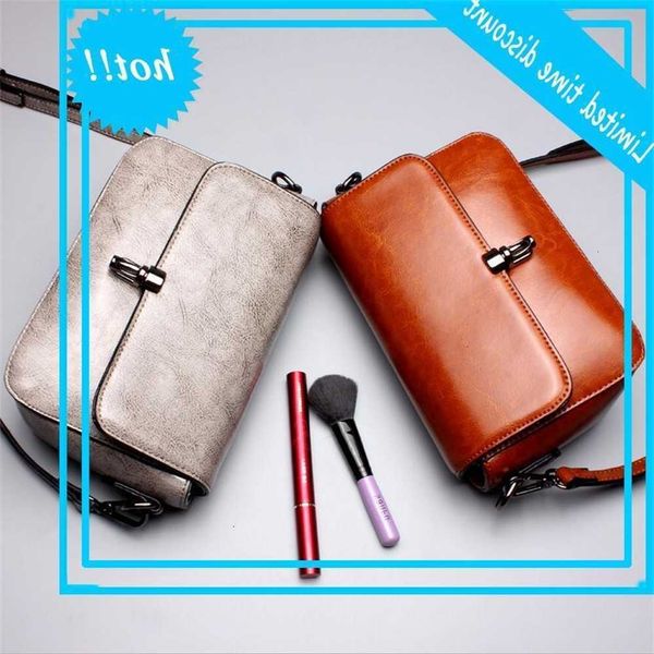 2020 new fashion square bag simple and generous high-grade oil wax cow leather women's single shoulder messenger small
2020 new fashion square bag simple and generous high-grade oil wax cow leather women's single shoulder messenger small