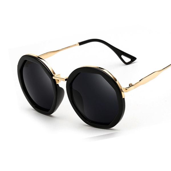 sunglasses 2021 fashion women round brand designer classic shades men luxury uv400, White;black
sunglasses 2021 fashion women round brand designer classic shades men luxury uv400, White;black