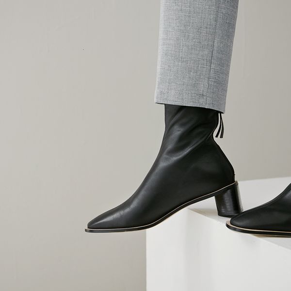 woman 2021 boots superior autumn and winter solid head round heels classic europe women's shoes 1 wx84, Black
woman 2021 boots superior autumn and winter solid head round heels classic europe women's shoes 1 wx84, Black