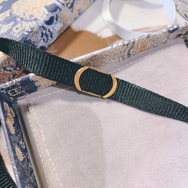 модный бренд имеют марки дизайнера ожерелье женщины свадебные любовники подарочные обручальные ювелирные изделия с коробкой, Golden;silver
модный бренд имеют марки дизайнера ожерелье женщины свадебные любовники подарочные обручальные ювелирные изделия с коробкой, Golden;silver