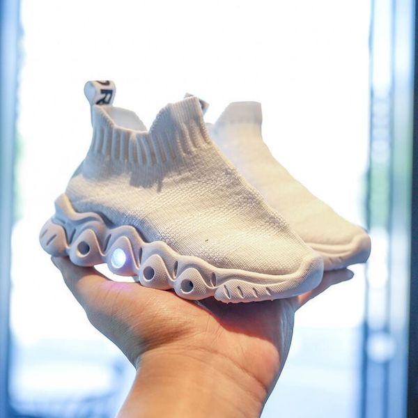 размер 21 30 детская обувь светящиеся кроссовки для детей малышей для девочек обувь светодиодные кроссовки для мальчиков для девочек детская, Black 
размер 21 30 детская обувь светящиеся кроссовки для детей малышей для девочек обувь светодиодные кроссовки для мальчиков для девочек детская, Black