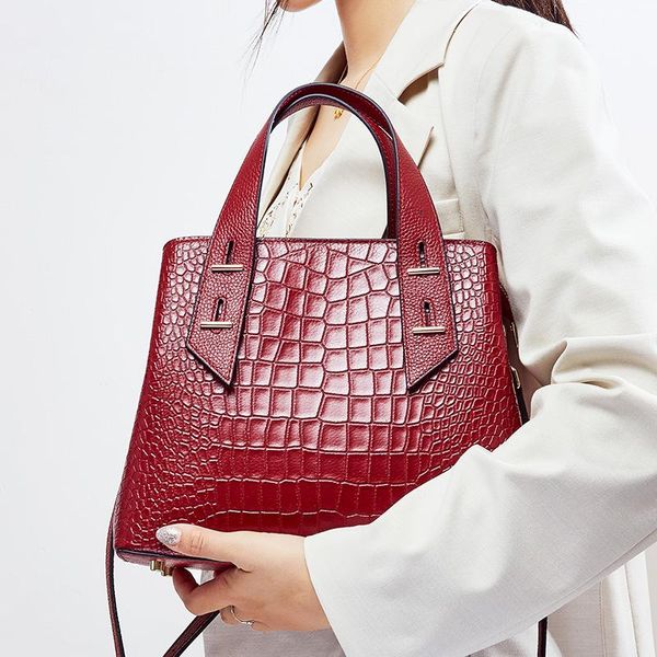 2020 fashion large quality genuine leather female shoulder bag messenger for women designer casual tote simple ladies handbags
2020 fashion large quality genuine leather female shoulder bag messenger for women designer casual tote simple ladies handbags
