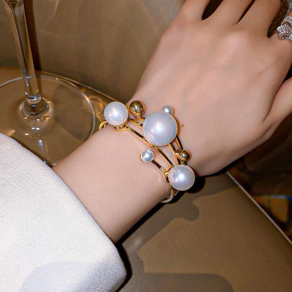 bangle minar elegant oversize simulated pearl cuff bangles for women gold color metal layered hollow irregular charm accessories, Black
bangle minar elegant oversize simulated pearl cuff bangles for women gold color metal layered hollow irregular charm accessories, Black