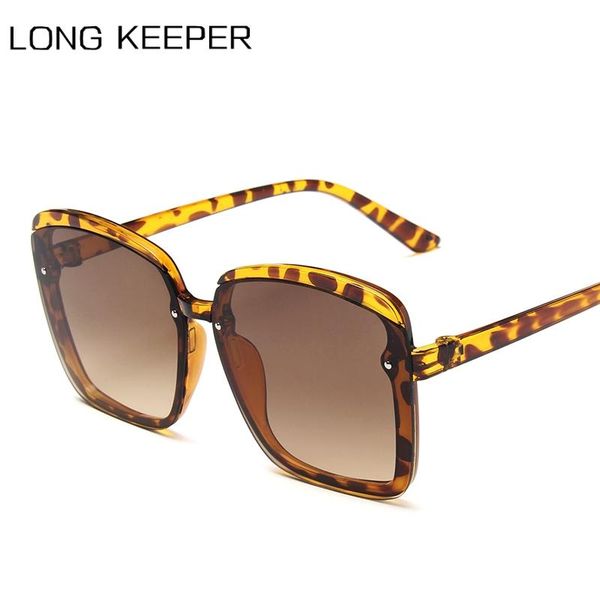 ladies square sunglasses 2020 new style sun glasses brand design women big frame eyewear for outdoor shades uv400 goggles oculos, White;black
ladies square sunglasses 2020 new style sun glasses brand design women big frame eyewear for outdoor shades uv400 goggles oculos, White;black