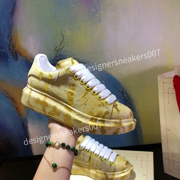 2022 boots new men and women reflective shoes white shoes couple embroidery thick bottom muffin casual shoes size35-46, Black
2022 boots new men and women reflective shoes white shoes couple embroidery thick bottom muffin casual shoes size35-46, Black