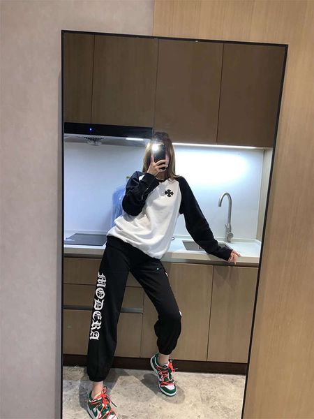 autumn and winter 2020 new women's leisure fashion show thin foreign style reduce age fried street sweater wide leg pants two piece set, Black
autumn and winter 2020 new women's leisure fashion show thin foreign style reduce age fried street sweater wide leg pants two piece set, Black