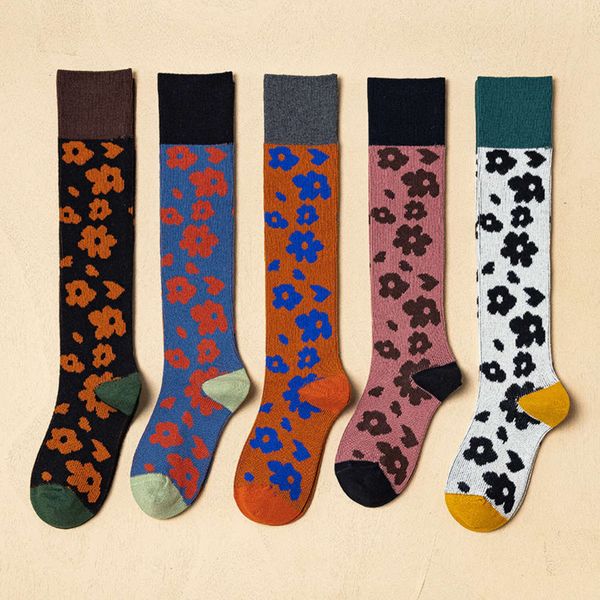 autumn new children's college style flower jacquard leg fashion trend knee socks, Black;white
autumn new children's college style flower jacquard leg fashion trend knee socks, Black;white