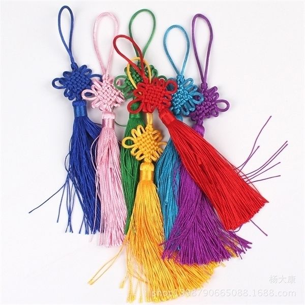50pcs/lot new year christmas home decorations traditional red chinese lucky knots hanging gifts for car office home festival decor k01
50pcs/lot new year christmas home decorations traditional red chinese lucky knots hanging gifts for car office home festival decor k01
