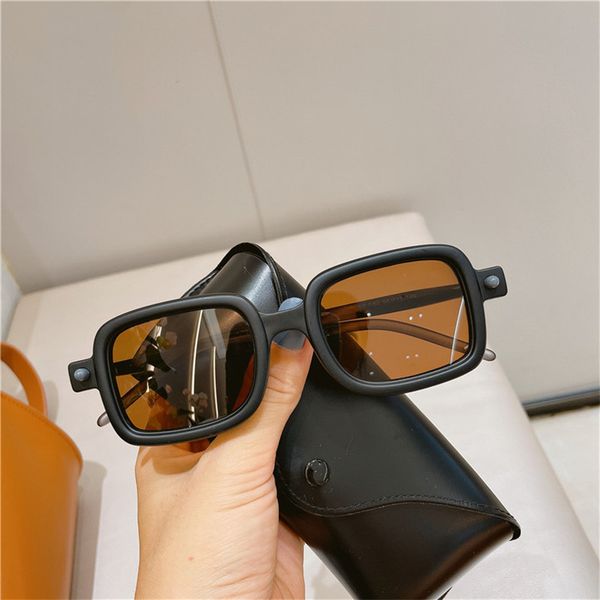 new classis vintage square sunglasses women wide leg sunglass men retro designer black sun glasses shades goggle 656725990988, White;black
new classis vintage square sunglasses women wide leg sunglass men retro designer black sun glasses shades goggle 656725990988, White;black