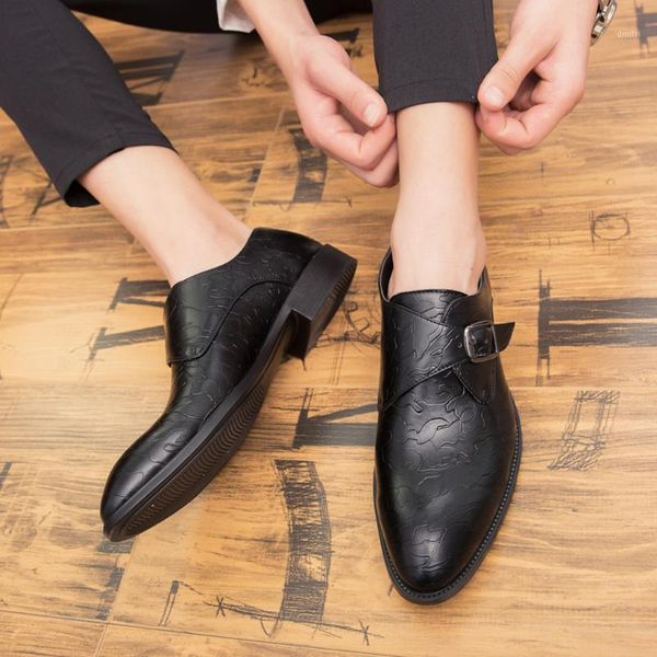 pu leather fashion men business dress pointy black shoes oxford breathable formal wedding shoes 11.71
pu leather fashion men business dress pointy black shoes oxford breathable formal wedding shoes 11.71