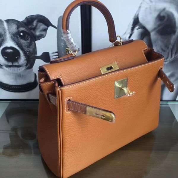outlet 3a quality iconic kellly 20-25-28-32cm togo taurillon clemence leather totes bags,turn lock closure,gold hardware,come with dust bag
outlet 3a quality iconic kellly 20-25-28-32cm togo taurillon clemence leather totes bags,turn lock closure,gold hardware,come with dust bag