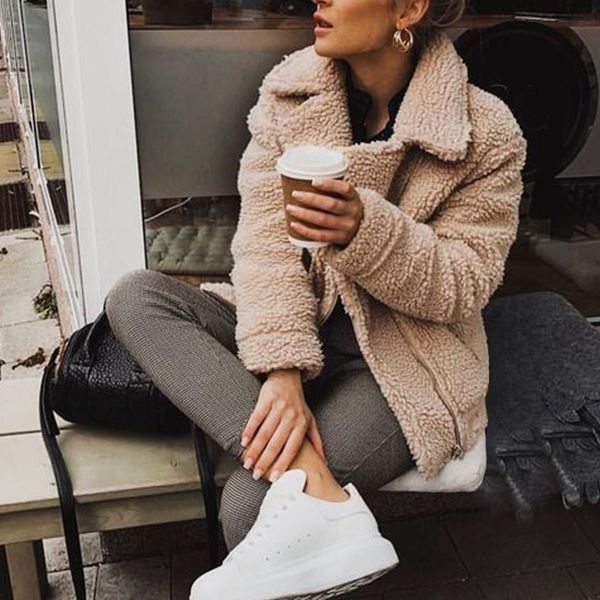 soft warm plush jacket women winter turn-down collar zipper fleece lady coats autumn streetwear female outerwear 201026, Black;brown
soft warm plush jacket women winter turn-down collar zipper fleece lady coats autumn streetwear female outerwear 201026, Black;brown