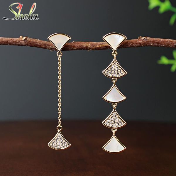 asymmetric earrings long fan shape zircon natural shell dangle fashion jewelry for women wholesale s925 pin high quality, Silver
asymmetric earrings long fan shape zircon natural shell dangle fashion jewelry for women wholesale s925 pin high quality, Silver