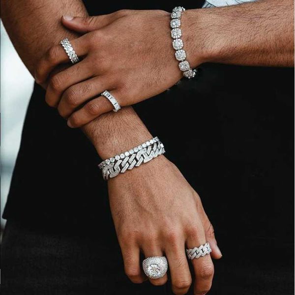 2021 new fashion iced out bling 5a micro pave cubic zirconia hip hop bling men boy cuban chain engagment band cz finger ring, Slivery;golden
2021 new fashion iced out bling 5a micro pave cubic zirconia hip hop bling men boy cuban chain engagment band cz finger ring, Slivery;golden