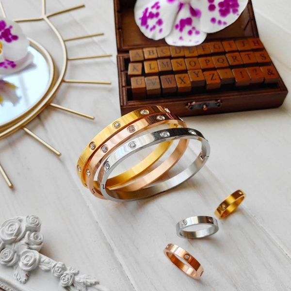 luxury bijoux pulseira feminina bangle ring set stainless steel jewelry fit lover female crystal bracelets rings fashion women, Golden;silver
luxury bijoux pulseira feminina bangle ring set stainless steel jewelry fit lover female crystal bracelets rings fashion women, Golden;silver