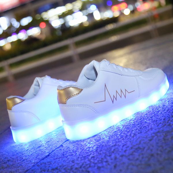 child luminous size with 30-41 sole casual boys led light up shoes children glowing sneakers, Black;red
child luminous size with 30-41 sole casual boys led light up shoes children glowing sneakers, Black;red