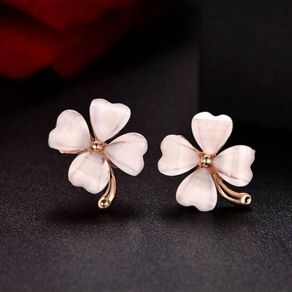 factory direct sales fashion simple korean four leaf clover ear stud womens 925 silver needle cute student popular graceful earrings, Golden
factory direct sales fashion simple korean four leaf clover ear stud womens 925 silver needle cute student popular graceful earrings, Golden