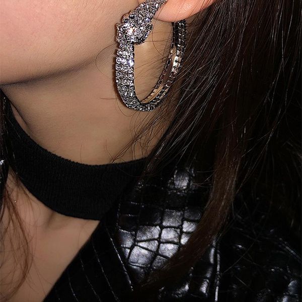 hoop & huggie knotted c-shaped earrings european and american light luxury design fashion wild temperament net red, Golden;silver
hoop & huggie knotted c-shaped earrings european and american light luxury design fashion wild temperament net red, Golden;silver