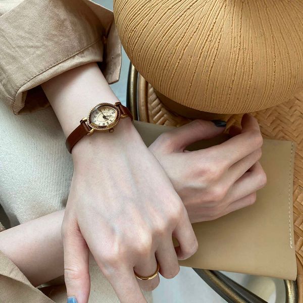 hands'mood korean leisure fashion oval small dial ins belt quartz watch minority watch women, Slivery;brown
hands'mood korean leisure fashion oval small dial ins belt quartz watch minority watch women, Slivery;brown