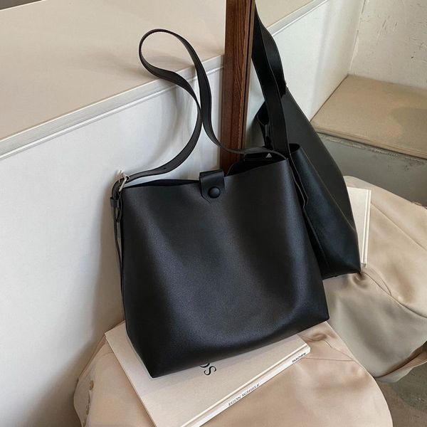 solid color bag women's crossbody large capacity shoulder bag 2020 new fashion korean simple portable bucket b547
solid color bag women's crossbody large capacity shoulder bag 2020 new fashion korean simple portable bucket b547