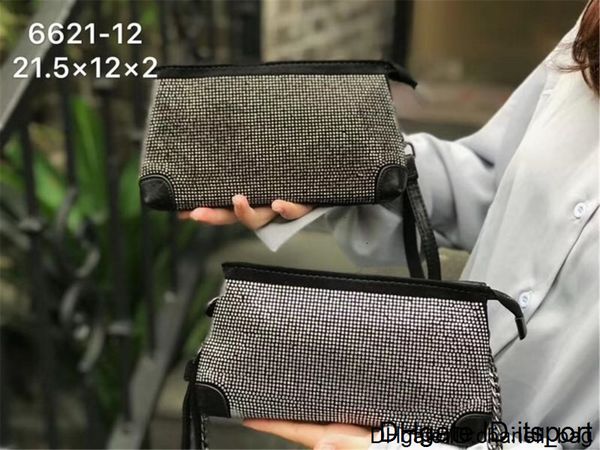 elegant2019 подлинной женщина сумка кожи руки возьмите алмазного поверь окклюзионных wrap темперамент банкет пакет цепь одного плечо span pa
elegant2019 подлинной женщина сумка кожи руки возьмите алмазного поверь окклюзионных wrap темперамент банкет пакет цепь одного плечо span pa