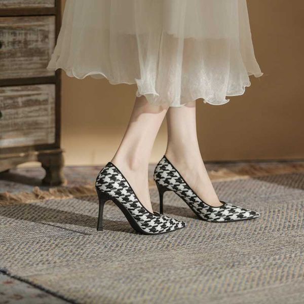 dress shoes high heels thousand bird lattice heel's thin versatile pointed shallow mouth french single shoes in spring 2022, Black
dress shoes high heels thousand bird lattice heel's thin versatile pointed shallow mouth french single shoes in spring 2022, Black