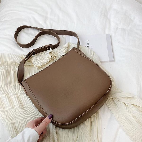 concerto shoulder bags pure color casual bucket bag 2021 pu leather women's designer handbag capacity messenger
concerto shoulder bags pure color casual bucket bag 2021 pu leather women's designer handbag capacity messenger
