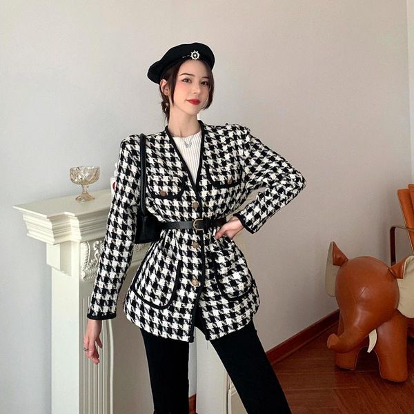 women's wool & blends autumn winter fashion v-neck loose and versatile houndstooth jacket (with belt), Black
women's wool & blends autumn winter fashion v-neck loose and versatile houndstooth jacket (with belt), Black
