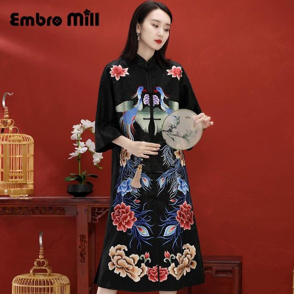 women's trench coats spring and autumn high-end custom chinese style hand embroidery phoenix three quarter sleeve mid-length coat -3xl, Tan;black
women's trench coats spring and autumn high-end custom chinese style hand embroidery phoenix three quarter sleeve mid-length coat -3xl, Tan;black