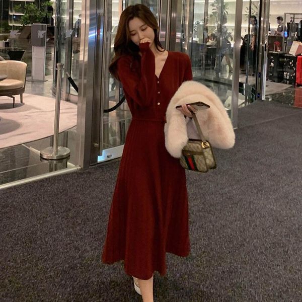 casual dresses elegant midi sweater dress women korean 2021 autumn long sleeve v-neck knitted female one-piece woman pleated lady, Black;gray
casual dresses elegant midi sweater dress women korean 2021 autumn long sleeve v-neck knitted female one-piece woman pleated lady, Black;gray