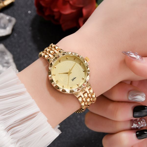 wholesale 30pcs mixed color fashion 32mm x 8mm 52g quartz ladies watch women's children's students watches casual wristwatches ch1, Slivery;brown
wholesale 30pcs mixed color fashion 32mm x 8mm 52g quartz ladies watch women's children's students watches casual wristwatches ch1, Slivery;brown