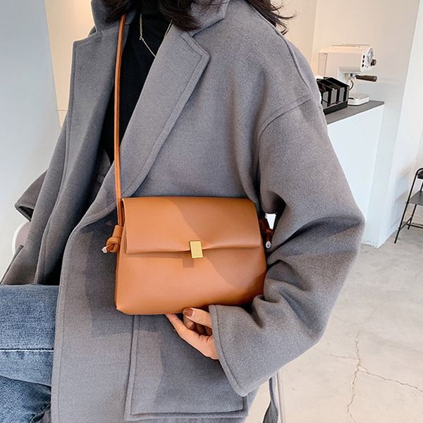 new retro women handbags women messenger bag pu leather women shoulder bag fashion small flap bags
new retro women handbags women messenger bag pu leather women shoulder bag fashion small flap bags
