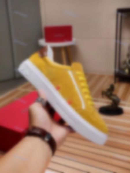 2021luxe design sneakers sports casual shoes trainers walking vintage leather embroidery trainer leather flats shoes big size 38-45, Black;red
2021luxe design sneakers sports casual shoes trainers walking vintage leather embroidery trainer leather flats shoes big size 38-45, Black;red