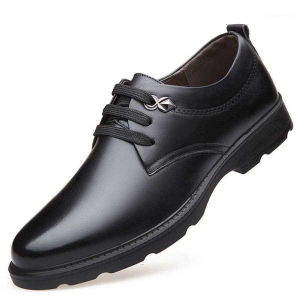 dress shoes explosions low to help british style men's casual leather black breathable wear-resistant business men1
dress shoes explosions low to help british style men's casual leather black breathable wear-resistant business men1