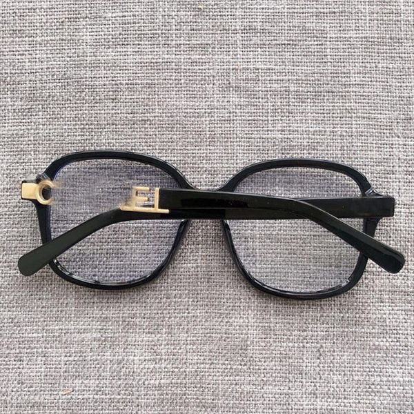 2021 new fashion framed sunglasses men's wood and natural buffalo horns men's driving sunshade glasses fashion men's sports s, White;black 
2021 new fashion framed sunglasses men's wood and natural buffalo horns men's driving sunshade glasses fashion men's sports s, White;black