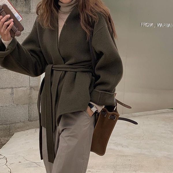 2021 double-sided cashmere wool coat with double-sided woolen coat women short woolen women, Black
2021 double-sided cashmere wool coat with double-sided woolen coat women short woolen women, Black