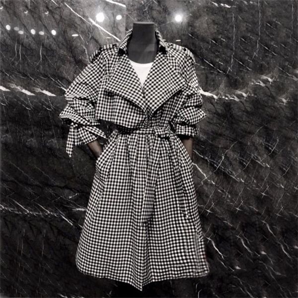 women's autumn winter checked trench coat oversize coats with belt lapel collar female plaid outerwear 1026, Tan;black
women's autumn winter checked trench coat oversize coats with belt lapel collar female plaid outerwear 1026, Tan;black