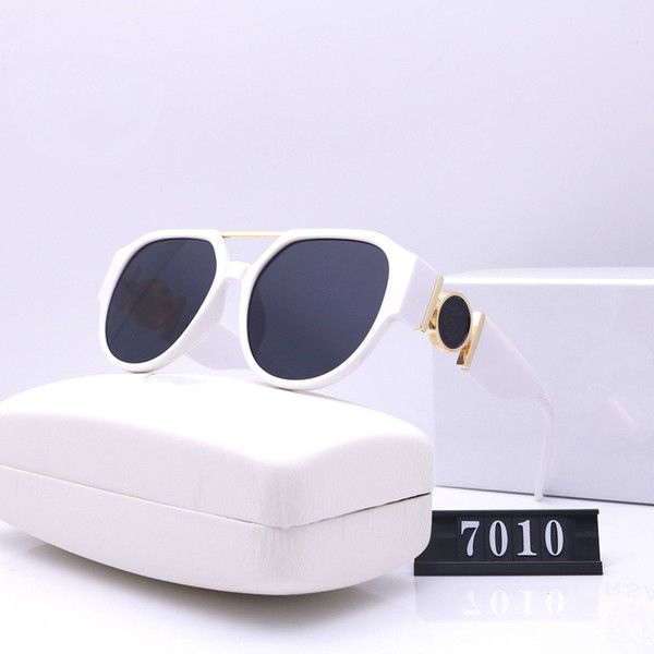authentic polarizing vintage driving sunglasse women men outdoor sports designer luxury famous mens sunglasses sun glasses with cases and bo, White;black
authentic polarizing vintage driving sunglasse women men outdoor sports designer luxury famous mens sunglasses sun glasses with cases and bo, White;black