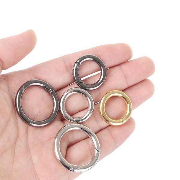 50pcs zinc alloy circle round carabiner camping spring snap clip outdoor bags hooking keychain climbing water cup link jllegp
50pcs zinc alloy circle round carabiner camping spring snap clip outdoor bags hooking keychain climbing water cup link jllegp