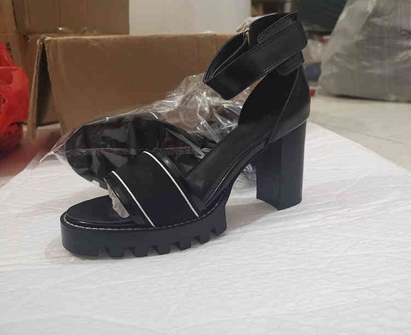 heel letter thick sandals leather high waterproof platform women's non slip bottom fashion one word, Black
heel letter thick sandals leather high waterproof platform women's non slip bottom fashion one word, Black