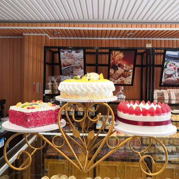 g1xgx european-style cakebaked three-layer baked bakery display european-style iron three-layer cake fruit dessert fruit iron cakerack cake
g1xgx european-style cakebaked three-layer baked bakery display european-style iron three-layer cake fruit dessert fruit iron cakerack cake