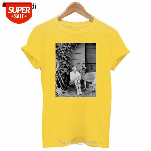 Vogue Audrey Hepburn Alpaca print vintage t shirt women pink yellow t-shirts Tumblr clothes Hip Hop tshirt hipster streetwear #Hv1j, White
Vogue Audrey Hepburn Alpaca print vintage t shirt women pink yellow t-shirts Tumblr clothes Hip Hop tshirt hipster streetwear #Hv1j, White