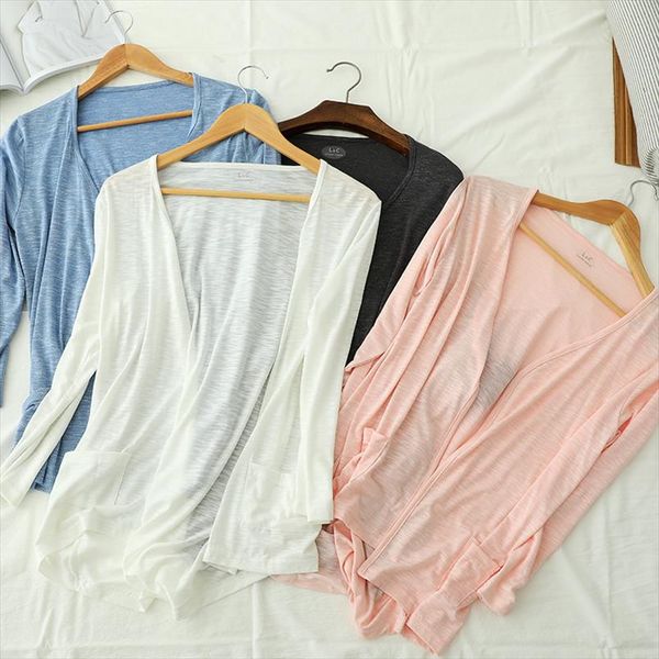 100% cotton 2021 spring summer fashion women sunscreen clothing air conditioned shirt thin blouses cardigan knitted sweater, White;black
100% cotton 2021 spring summer fashion women sunscreen clothing air conditioned shirt thin blouses cardigan knitted sweater, White;black