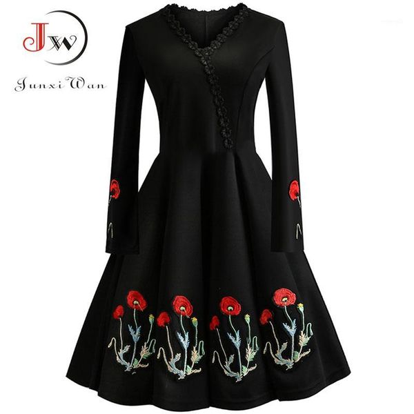 autumn v-neck embroidery slim bodycon dress women long sleeve winter elegant vintage dresses black party dress plus size1, Black;gray
autumn v-neck embroidery slim bodycon dress women long sleeve winter elegant vintage dresses black party dress plus size1, Black;gray