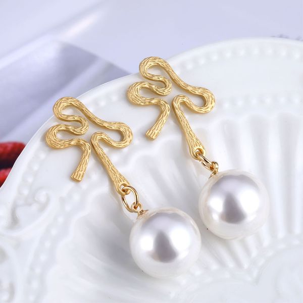 selling jewelry fashionable simple hollow pearl womens stud earrings european and american big luxury earrings for women, Golden
selling jewelry fashionable simple hollow pearl womens stud earrings european and american big luxury earrings for women, Golden