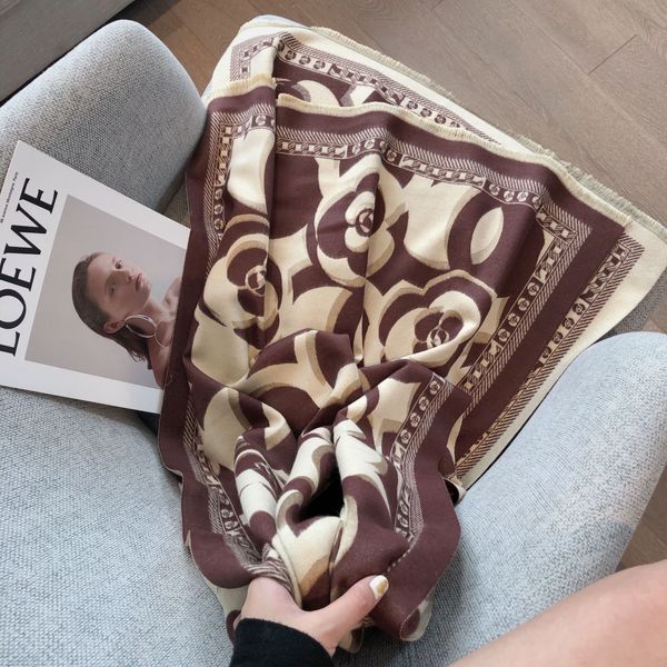 lmst triangle peacock beaded velvet silk feeling nylon rayon burn opera duster out shawl coat scarf wrap 7pcs lot2181, Black;white
lmst triangle peacock beaded velvet silk feeling nylon rayon burn opera duster out shawl coat scarf wrap 7pcs lot2181, Black;white